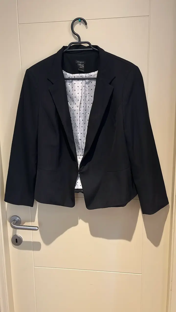 Blazer Ann Taylor negro con forro estampado