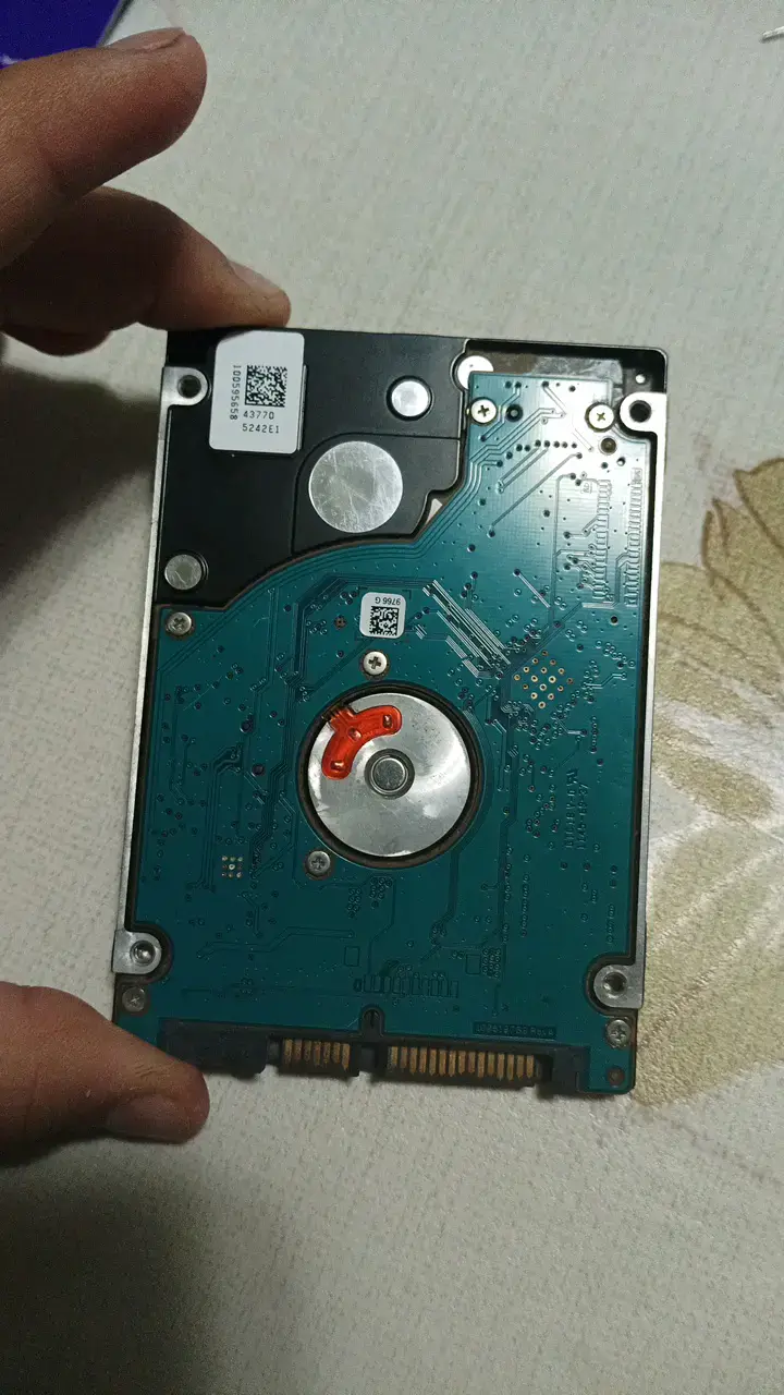 Disco duro Seagate Momentus 750GB SATA - 2