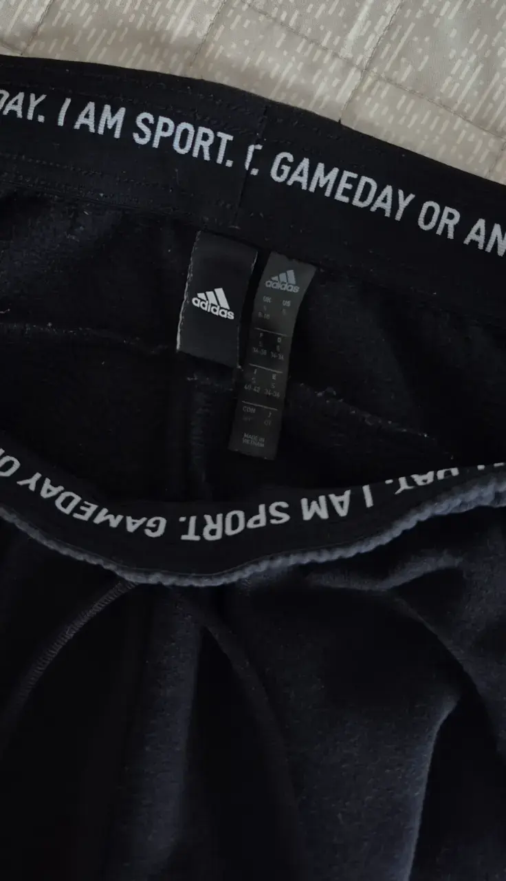 Pantalones deportivos negros Adidas para mujer - 4