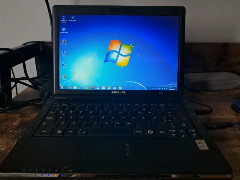 Notebook Samsung NC20 con Windows 7 - 1