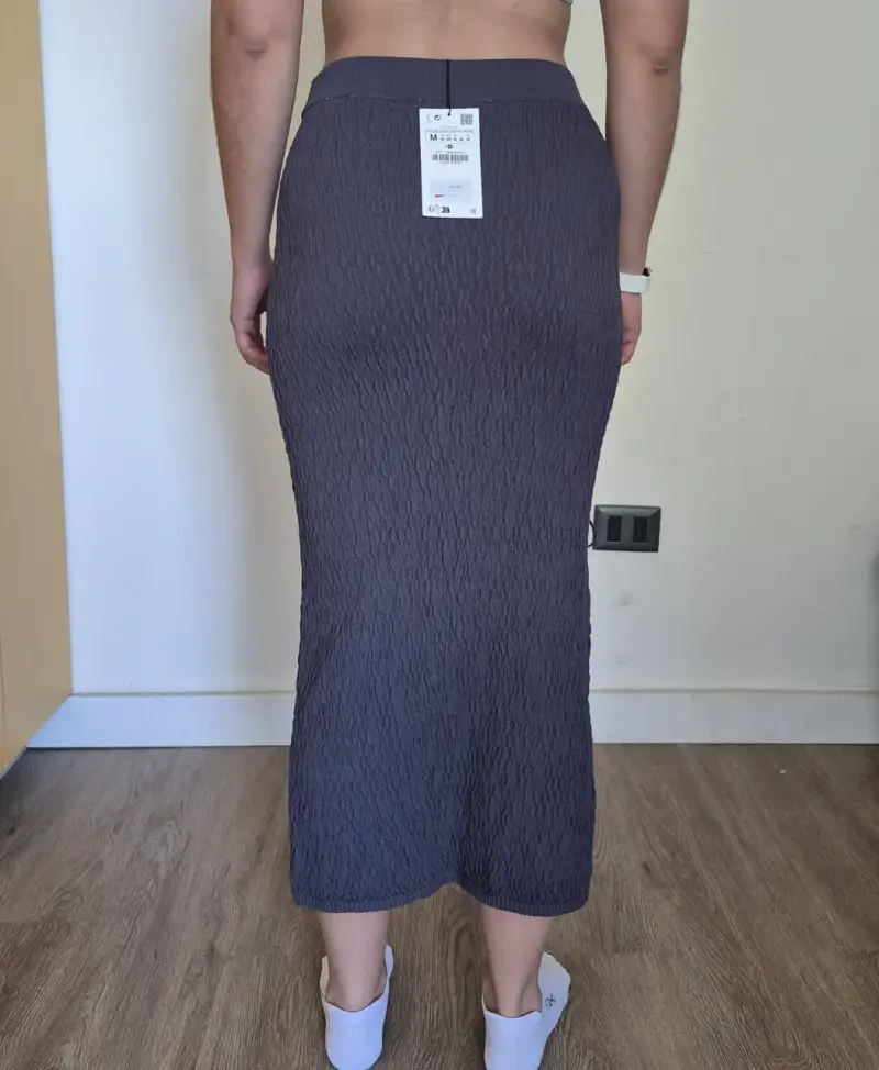Falda midi gris con abertura lateral Zara NUEVA - 1
