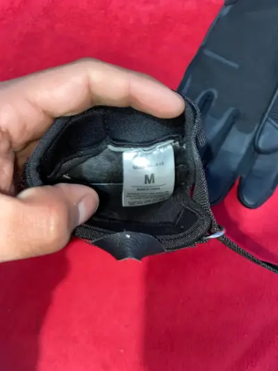 Guantes tácticos negros con protección - miniatura 3