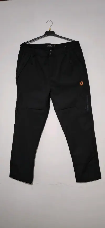 Pantalones outdoor negros y verde para hombre - miniatura 2