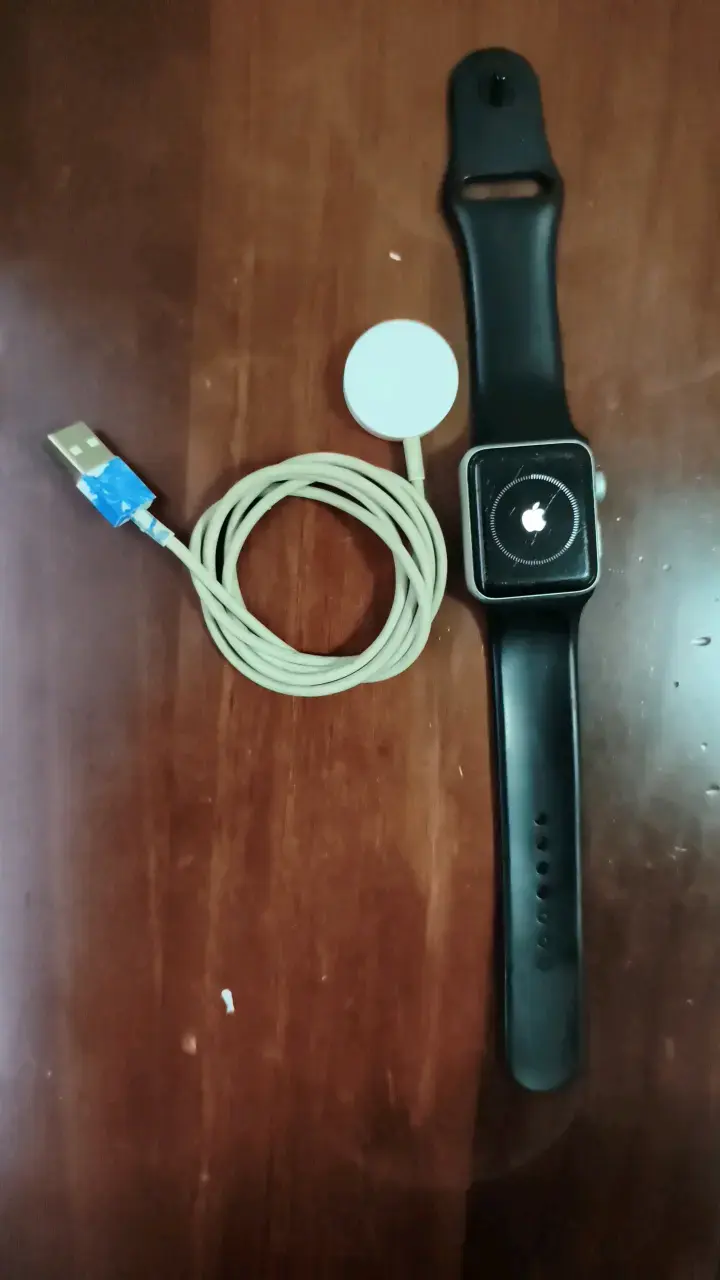 Reloj inteligente con cargador incluido