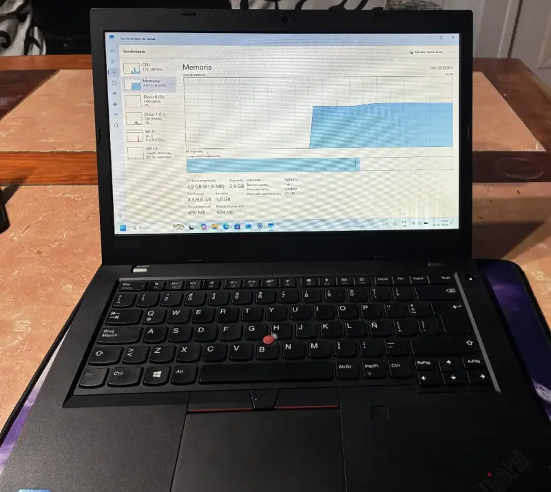 Lenovo L490 i5 8va 8gb ram 2 discos 1 ssd de 120gb - 1
