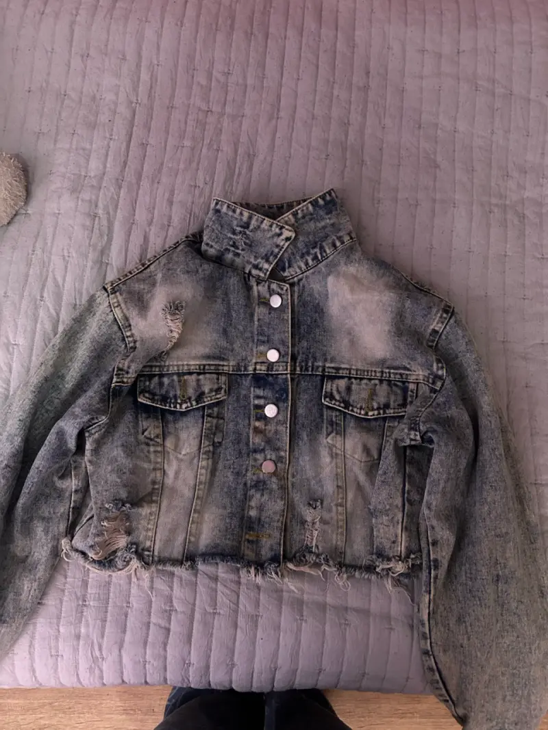 Chaqueta de mezclilla desgastada para mujer - 1