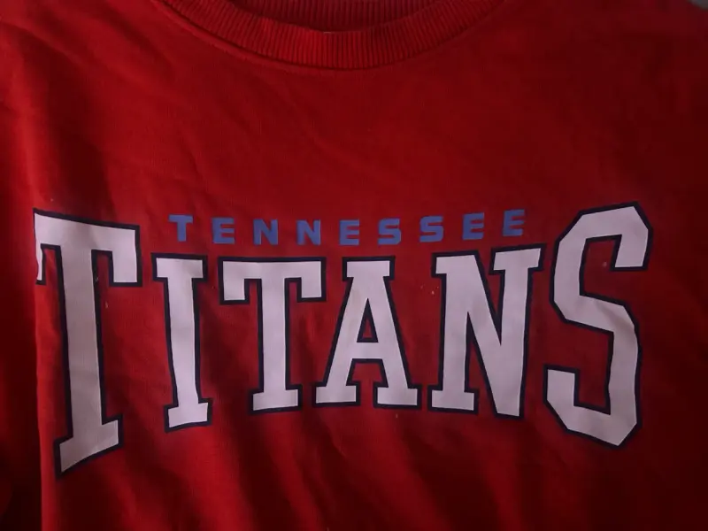 Polerón rojo Tennessee Titans H&M NFL - 3