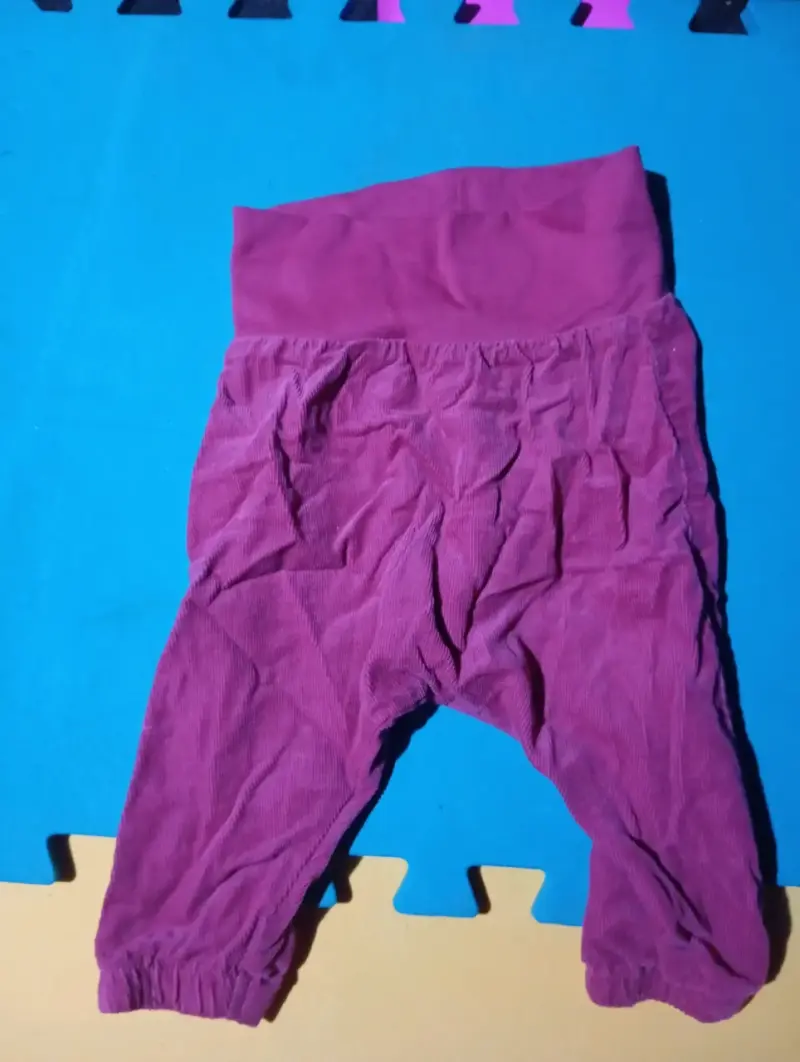 Enterito de bebé gris y morado con diseño de princesa - 4