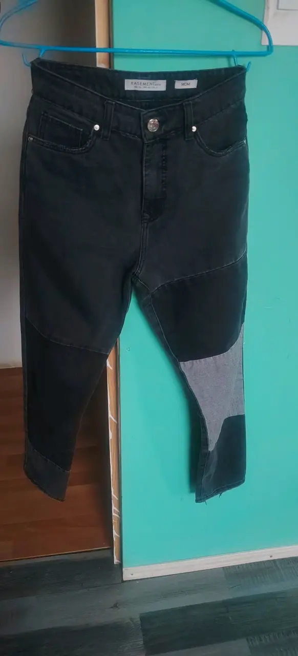 Polera negra con cordones de mujer - 3