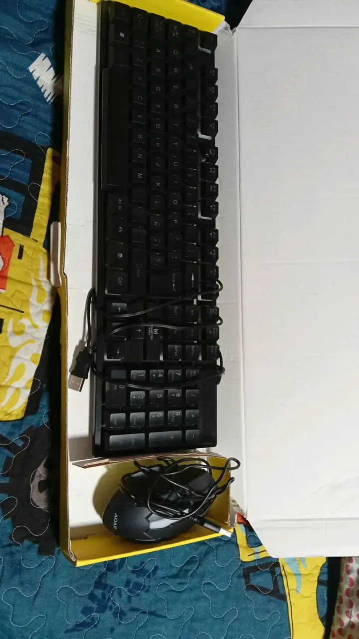 Teclado y mouse gaming AOAS con retroiluminación - 1