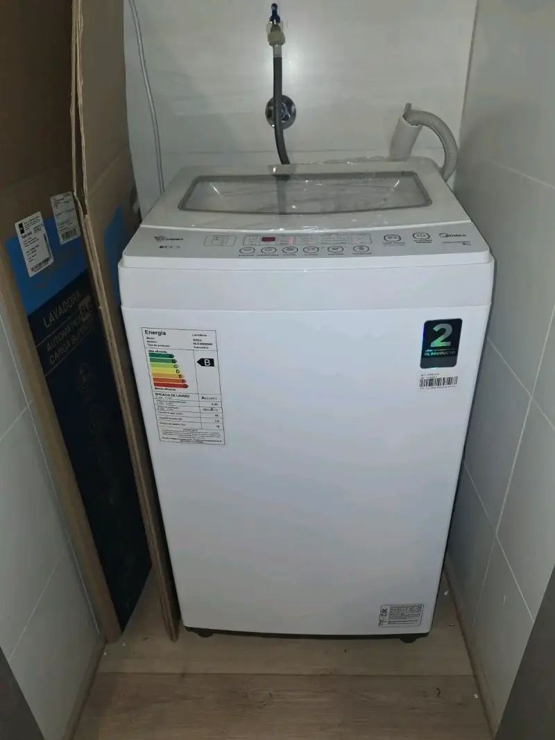 Lavadora automática Midea 8 kg carga superior - 1