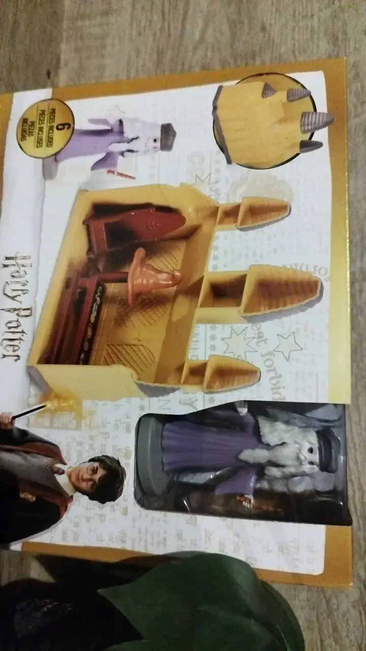 Set de Figuras Harry Potter con Accesorios - 2