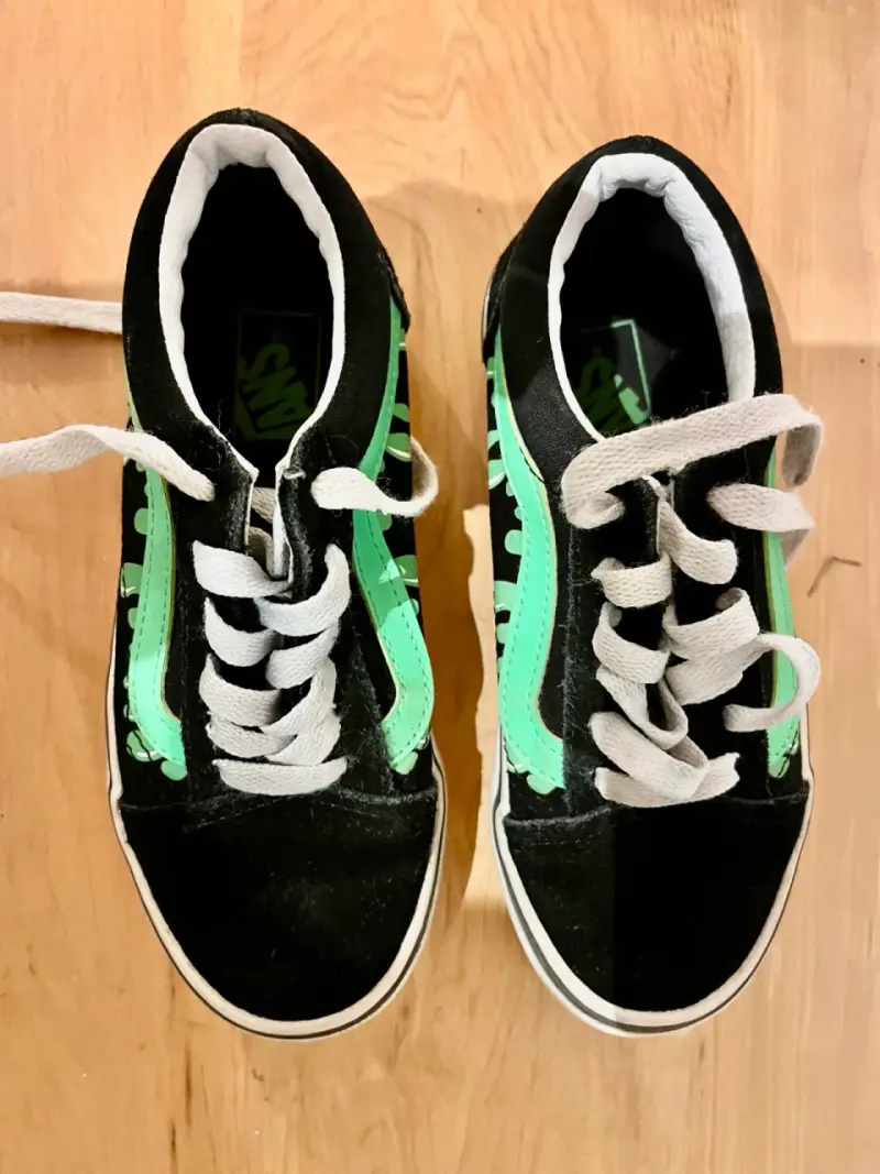 Zapatillas Vans 18cm negras linea glow in the dark - 1