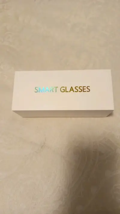 Gafas Inteligentes con Estuche y Manual - miniatura 1