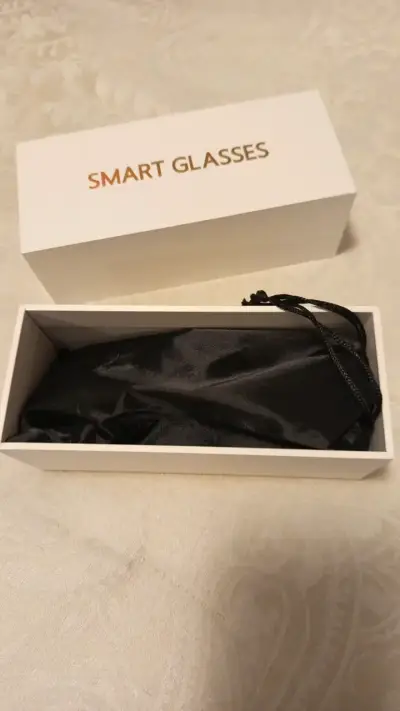 Gafas Inteligentes con Estuche y Manual - miniatura 2