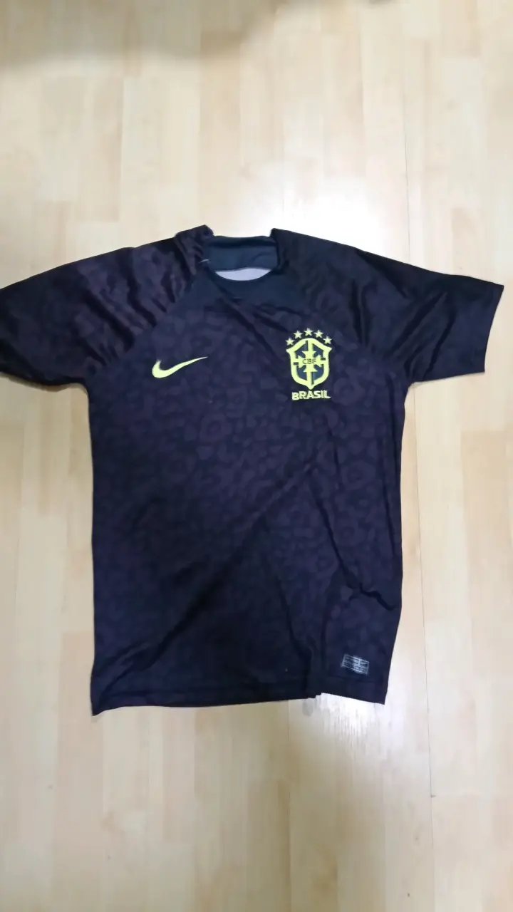 Polera de fútbol Brasil Nike amarilla y negra - 2