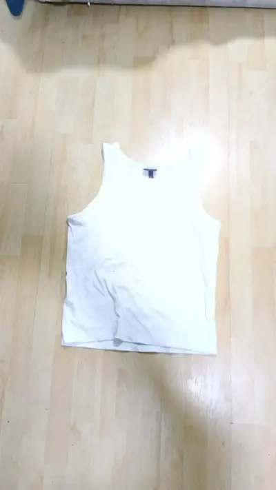 Vendo poleras de marcas - miniatura 3