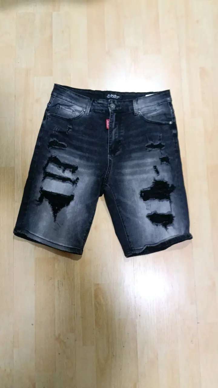 Shorts de mezclilla negros desgastados para hombre - 1
