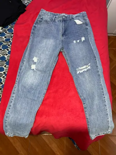 Jeans de mezclilla desgastados para hombre - miniatura 6