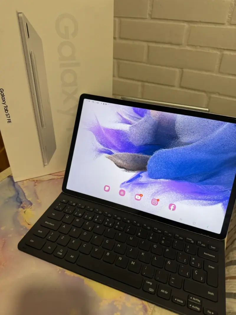 Tablet Samsung Galaxy Tab S7 FE con teclado - 3