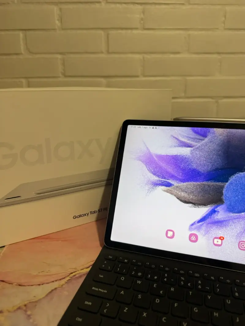 Tablet Samsung Galaxy Tab S7 FE con teclado - 4