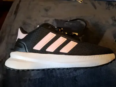Zapatillas deportivas Adidas negras y rosadas para mujer - miniatura 6