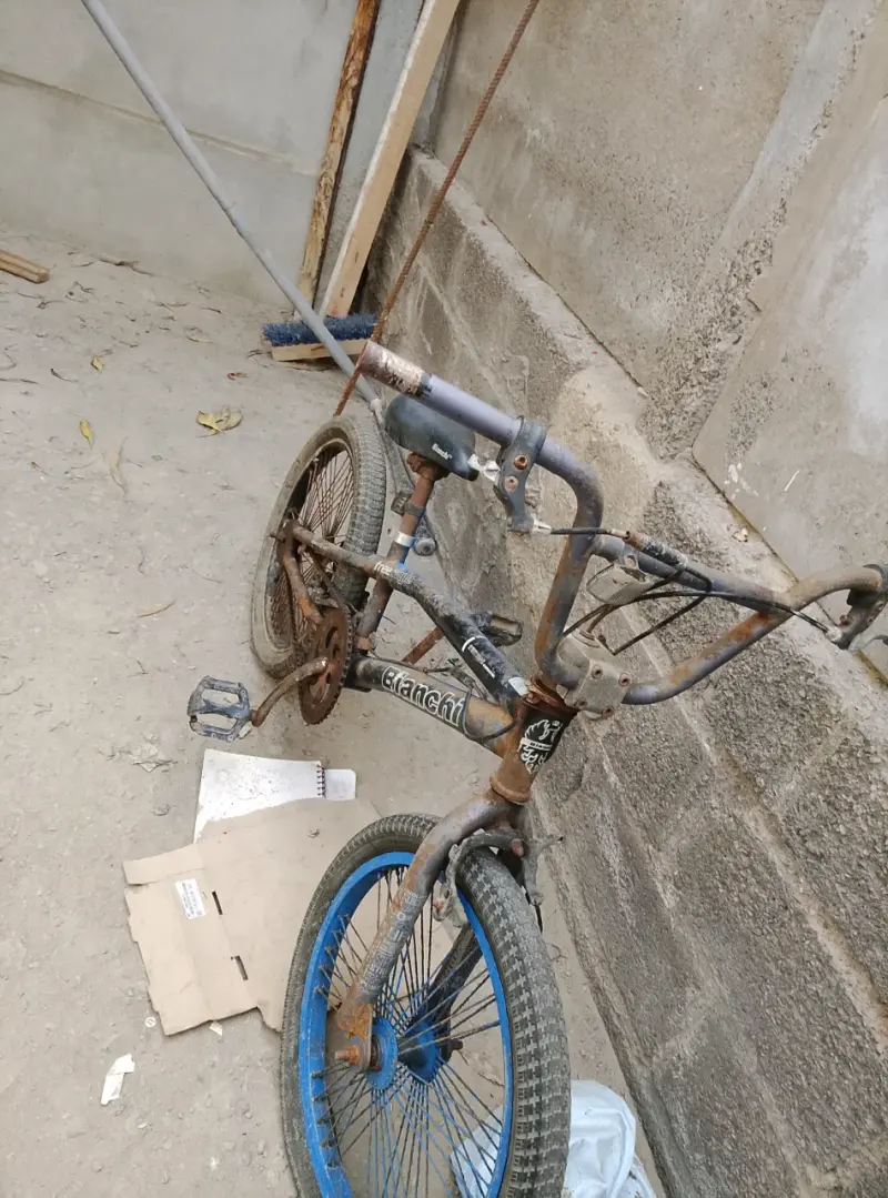 Bicicleta BMX Bianchi para reparación - 2
