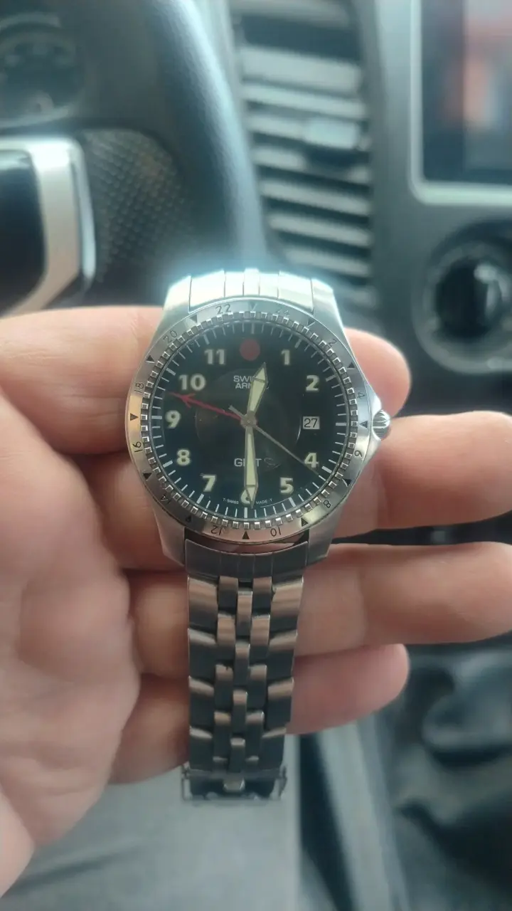 Reloj Swiss Army GMT de acero inoxidable - 6