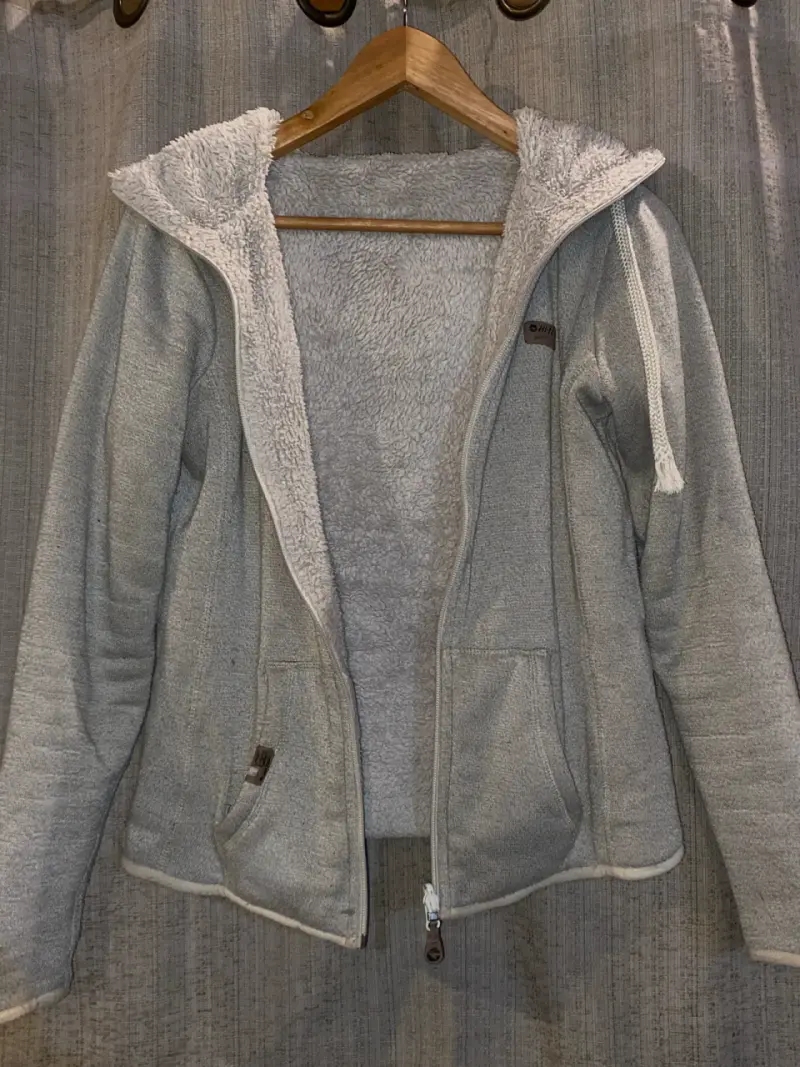 Chaqueta de polar gris con capucha reversible - 3