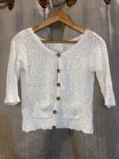Cardigan blanco de punto con botones - miniatura 1