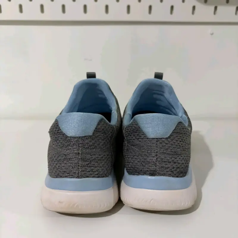 Zapatillas deportivas Skechers para mujer en gris - 3