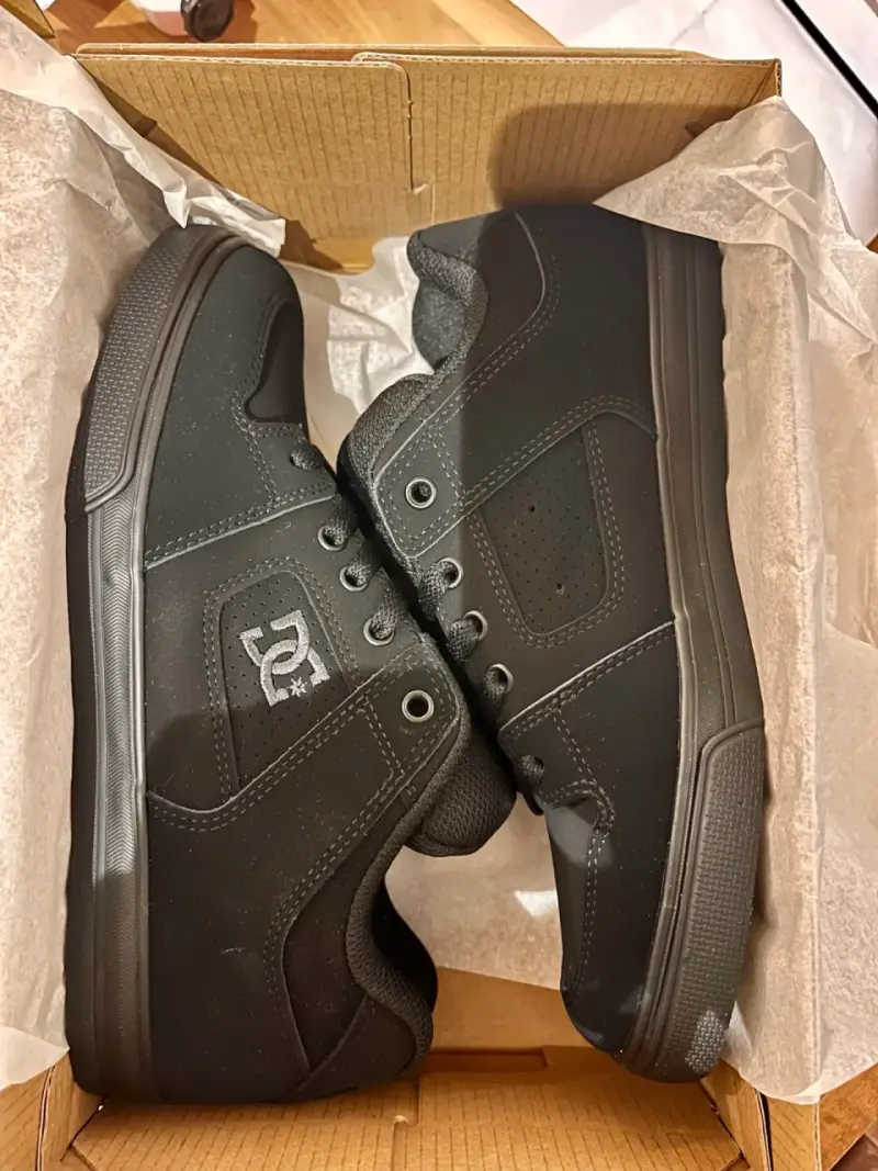 Zapatillas negras DC Shoes Pure NUEVA - 1