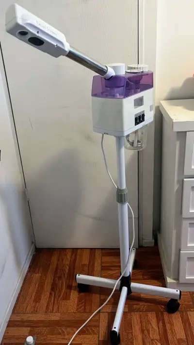 Vaporizador Facial Profesional con Base Ajustable - miniatura 1