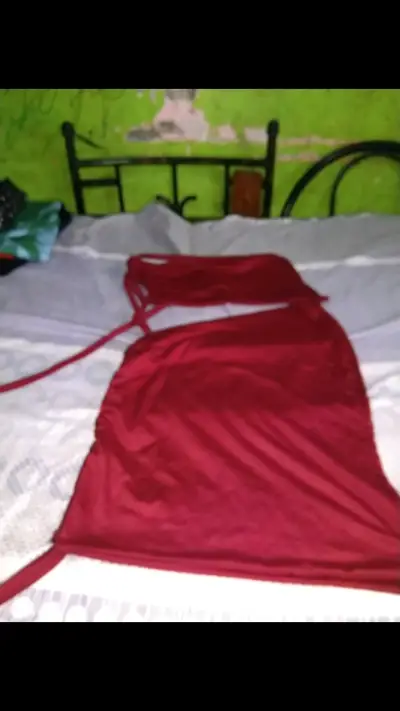 Vestido rojo sin mangas elegante - miniatura 1