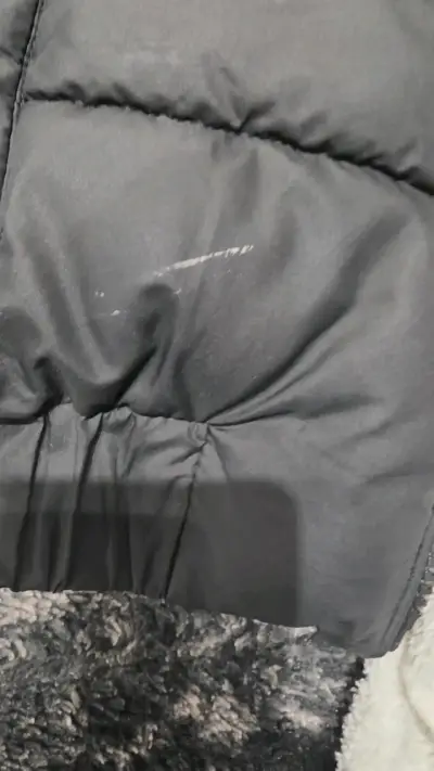Chaqueta acolchada negra para mujer - miniatura 2