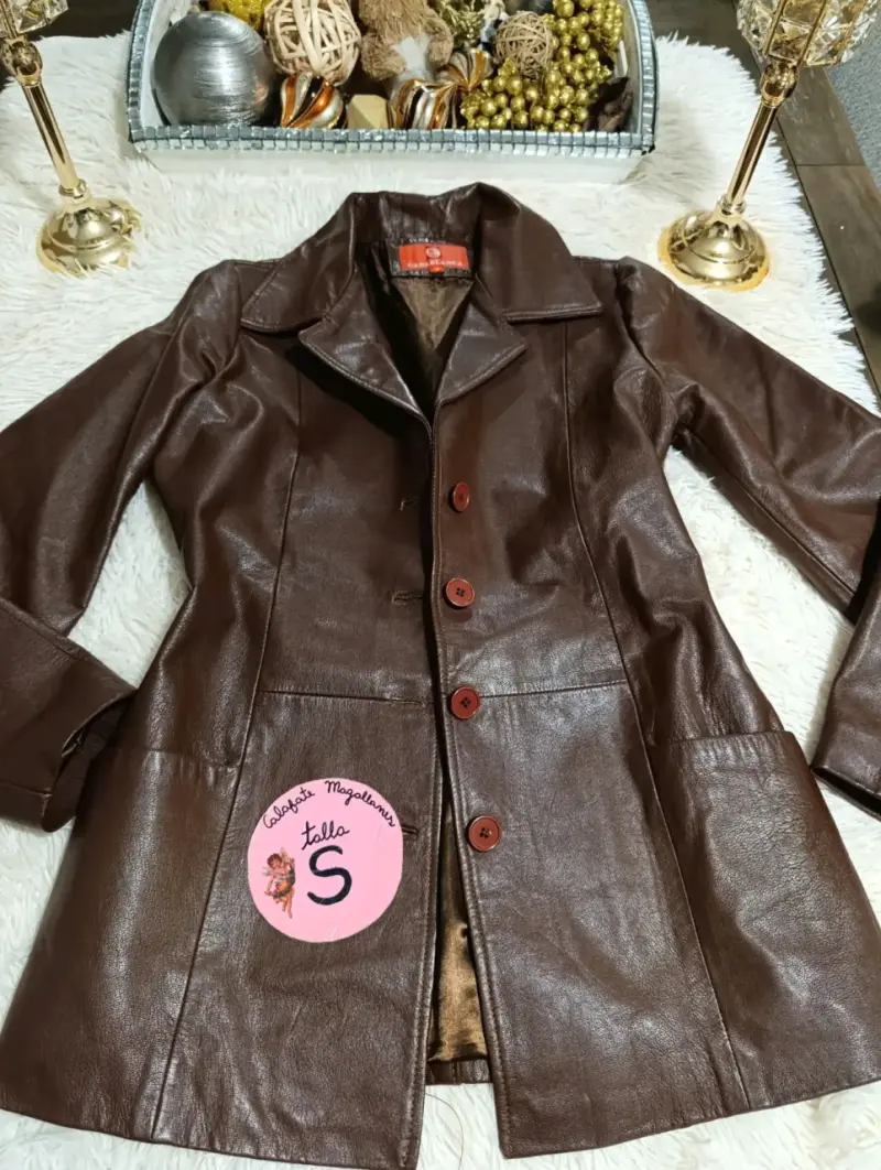 Chaqueta de cuero café  con botones talla S - 4
