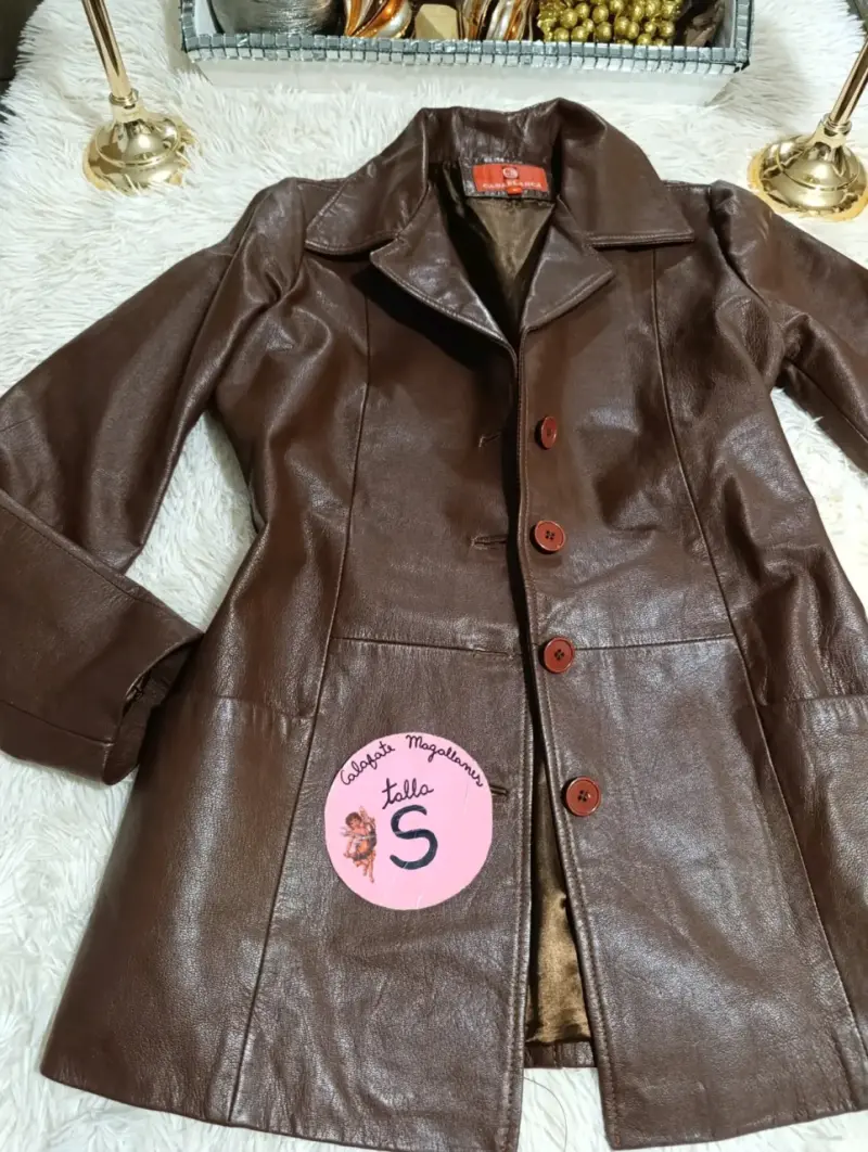Chaqueta de cuero café  con botones talla S - 5