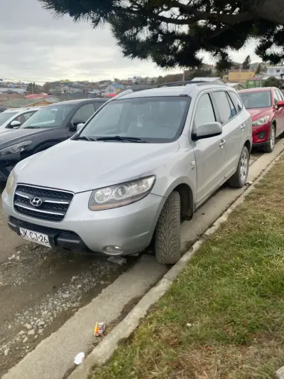 SUV Hyundai Santa Fe 2007 en buen estado - miniatura 2