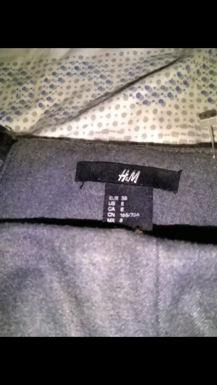 Falda gris con cierres H&M talla 38 - 2