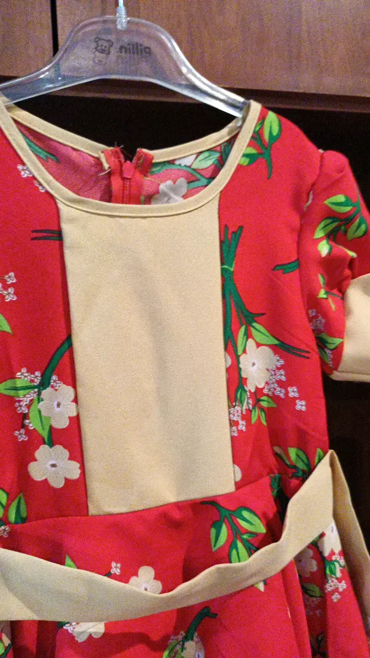 Vestido huasa rojo con flores y lazo - 2