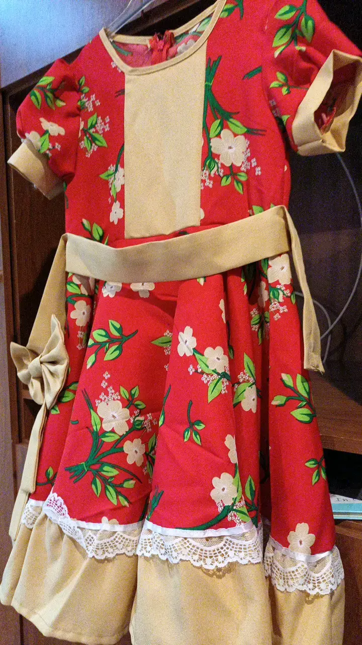 Vestido huasa rojo con flores y lazo - 5