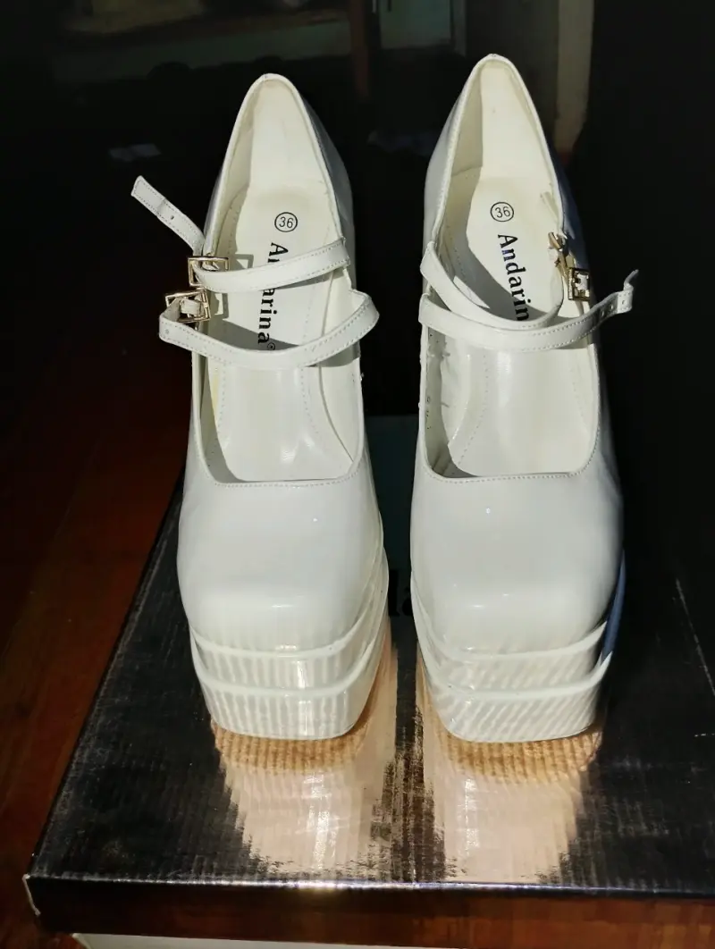 Zapatos de plataforma blancos Andarina con hebilla - 2