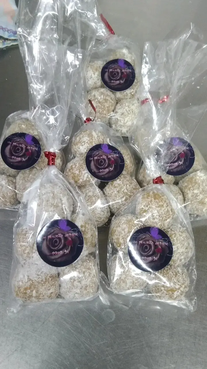 Trufas de chocolate surtidas en envase - 2