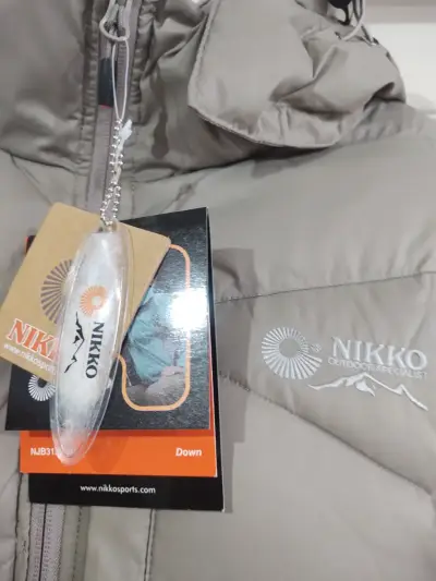 Chaqueta de invierno Nikko con capucha - miniatura 2