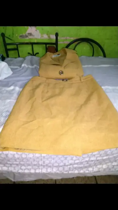 Blazer amarillo mujer Issimo talla S - miniatura 2