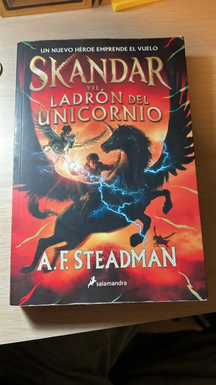 Libro Skandar y el Ladrón del Unicornio - 1