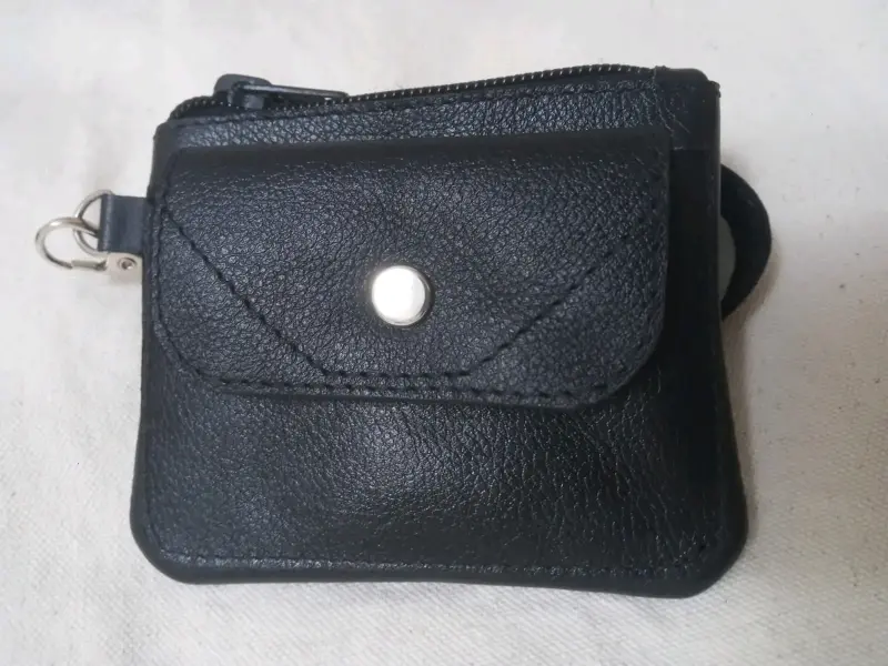 Monedero 100% cuero con ventana para tarjeta - 2