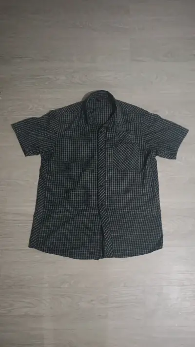 Camisa a cuadros manga corta para hombre - miniatura 1