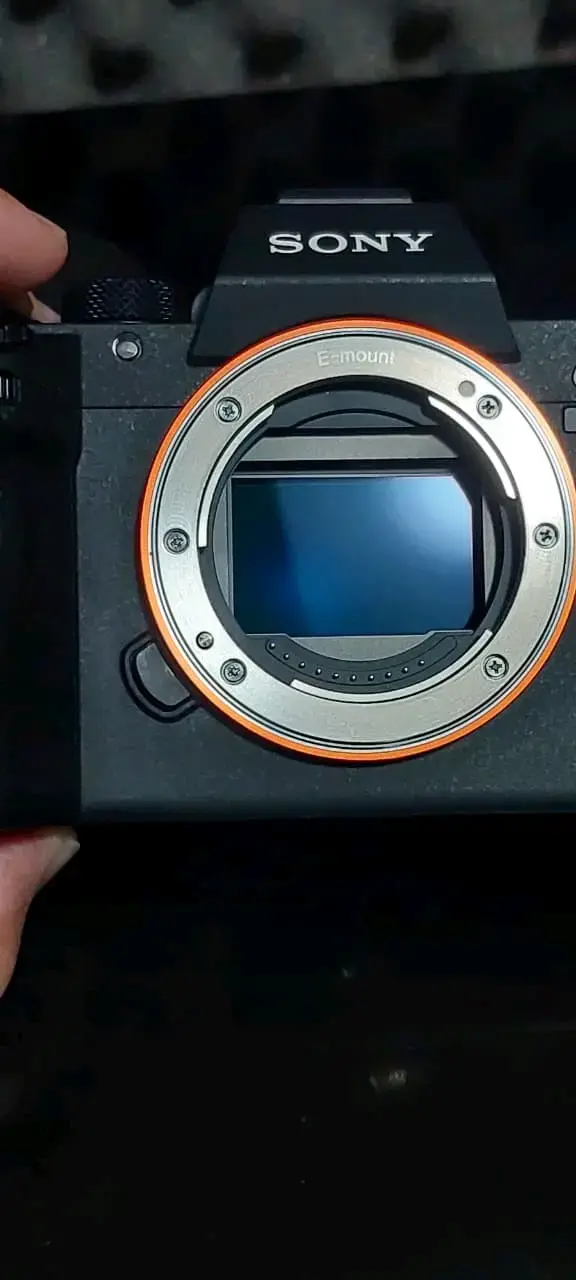 Cámara Sony A7 III con lentes incluidos + bolso - 3