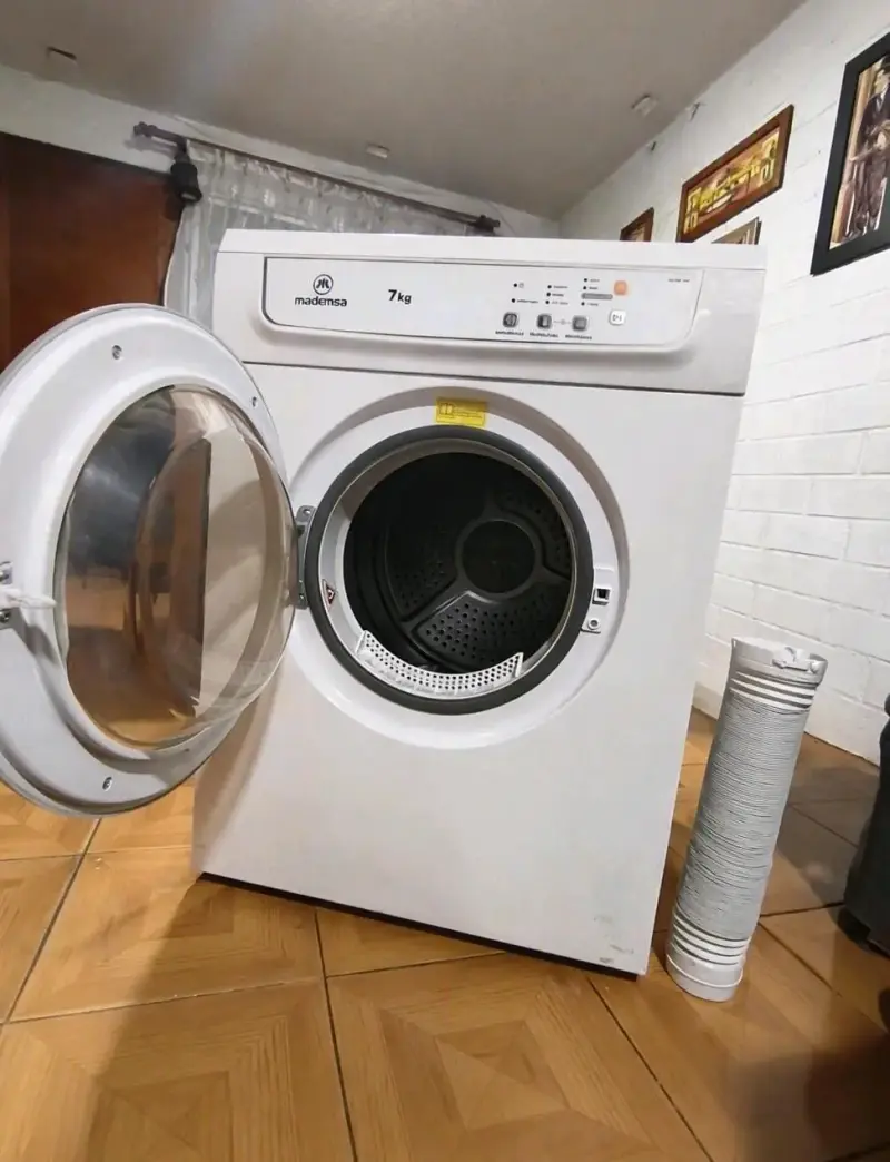 Secadora de Ropa Mademsa 7kg en Buen Estado - 1